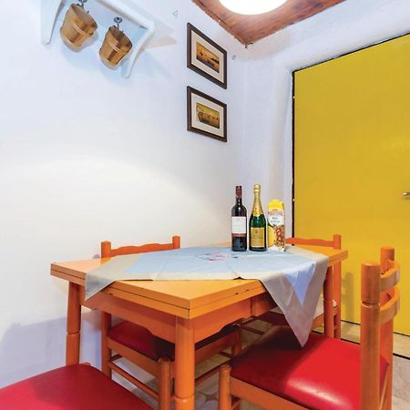 Amazing Apartment In Novi Vinodolski With Wifi Zewnętrze zdjęcie