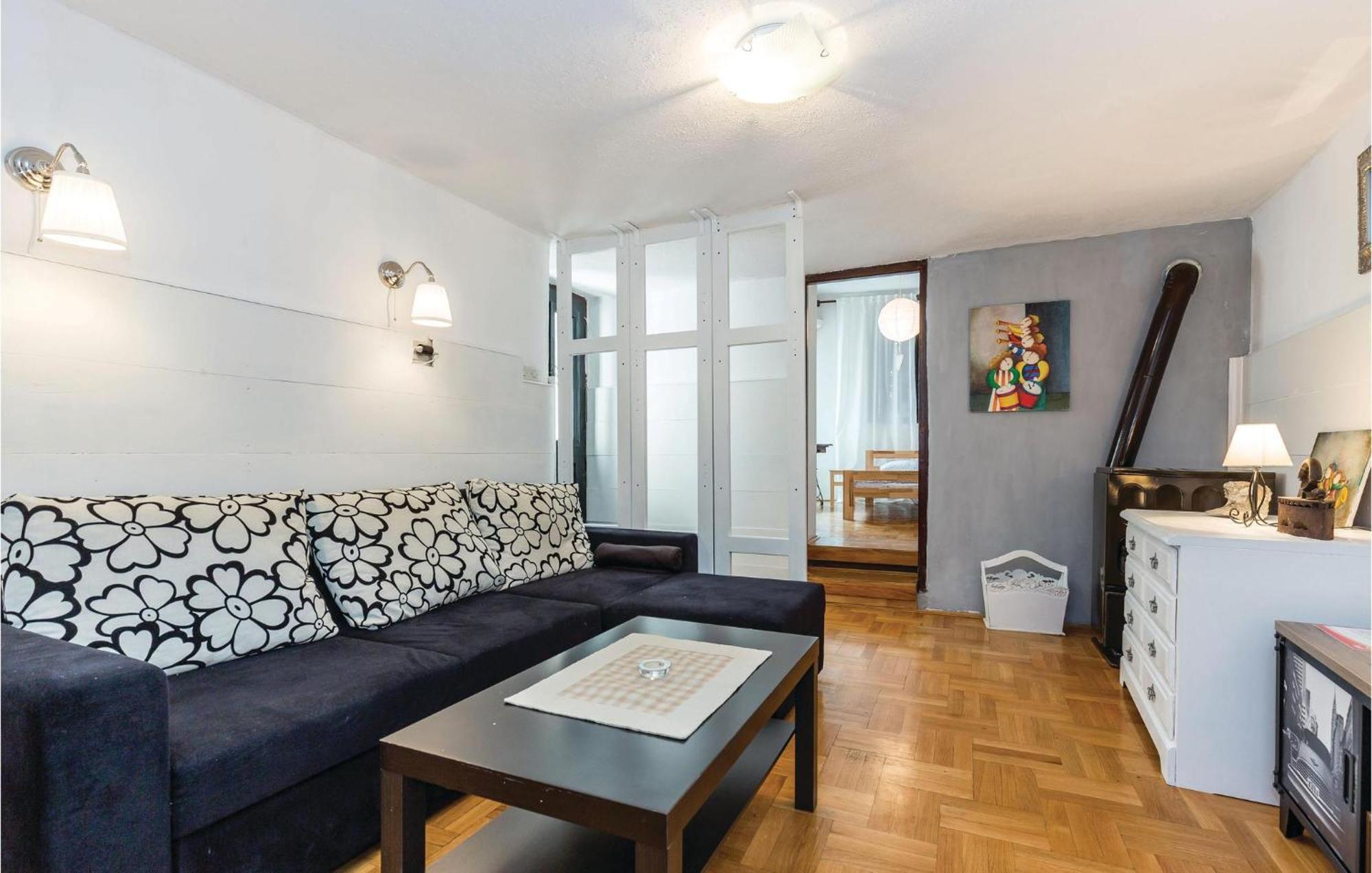 Amazing Apartment In Novi Vinodolski With Wifi Zewnętrze zdjęcie