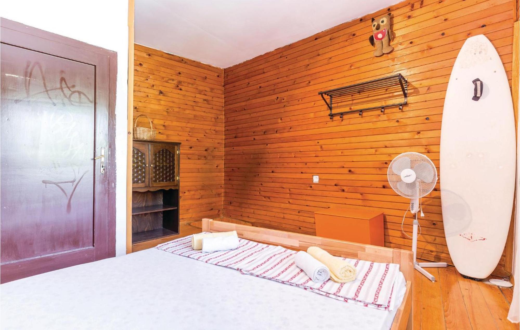 Amazing Apartment In Novi Vinodolski With Wifi Zewnętrze zdjęcie