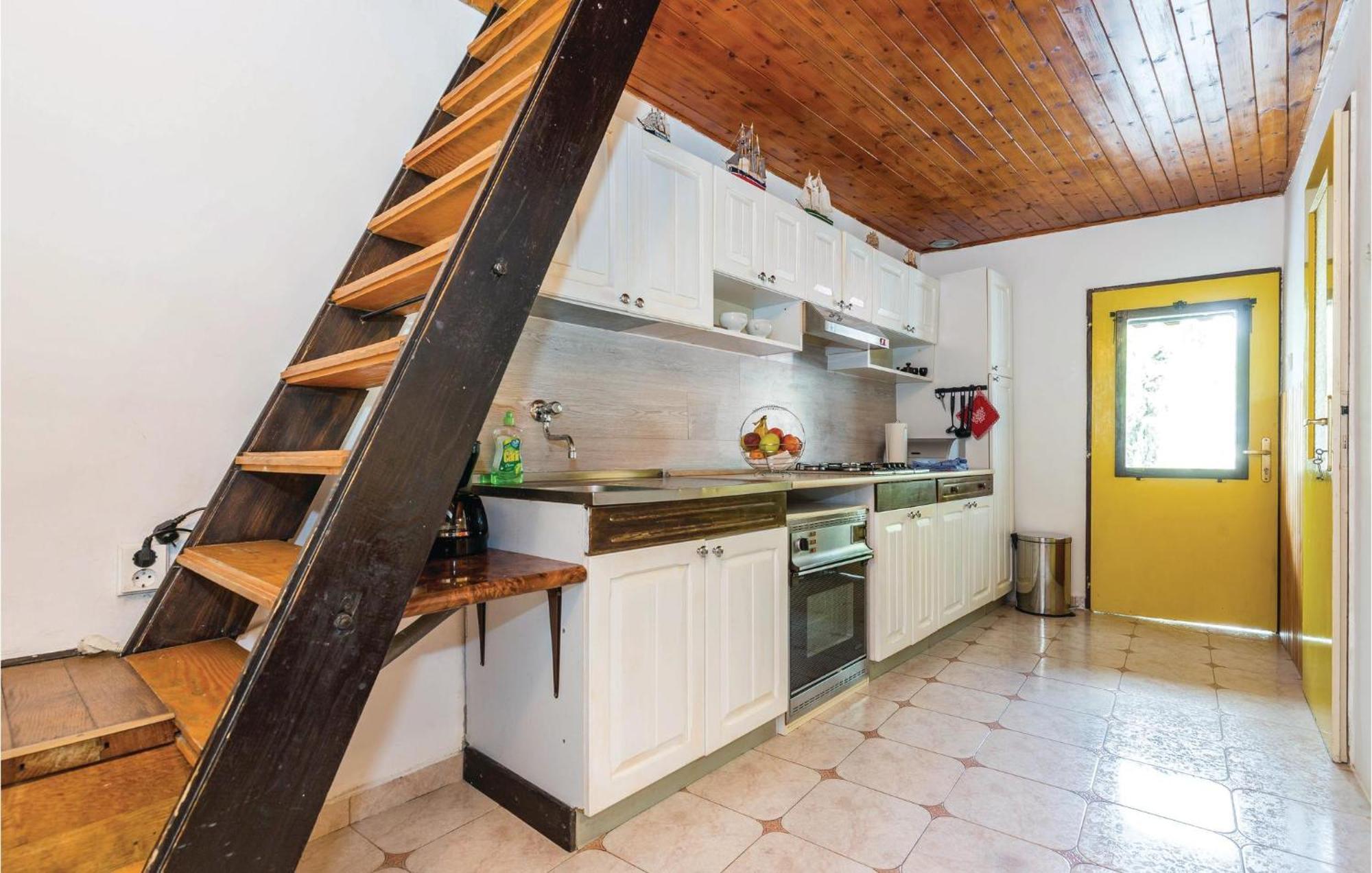 Amazing Apartment In Novi Vinodolski With Wifi Zewnętrze zdjęcie