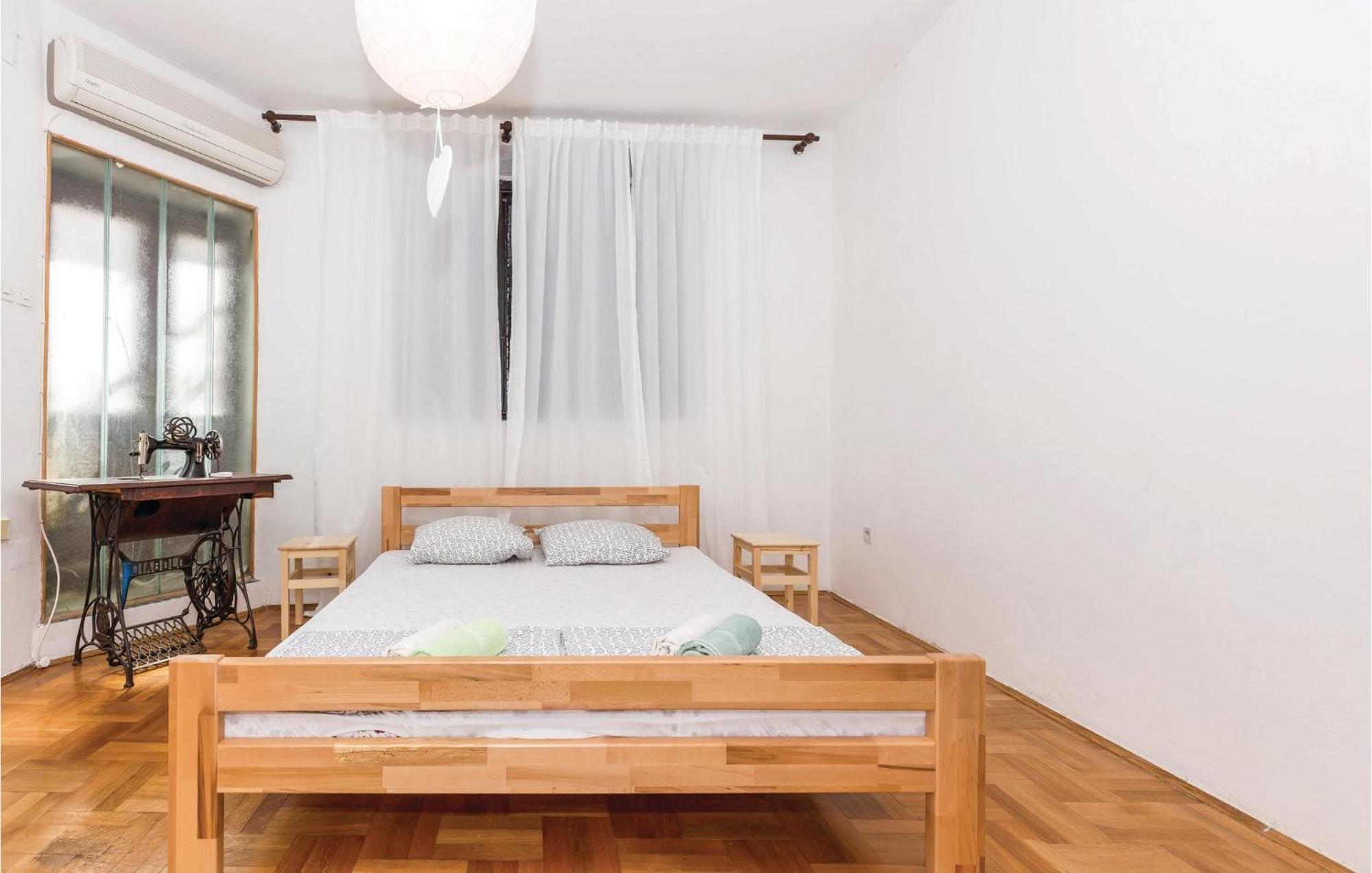 Amazing Apartment In Novi Vinodolski With Wifi Zewnętrze zdjęcie